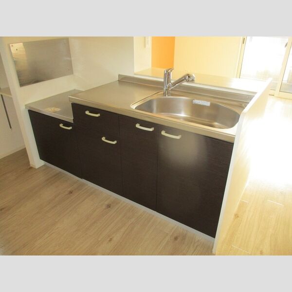 Crea Fleur(クレア・フルール)201号室 キッチン