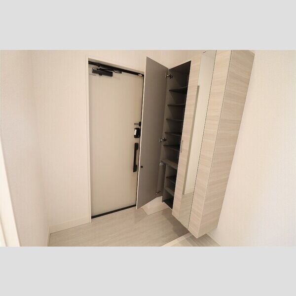 D-KISARIA　WⅠ102号室 玄関