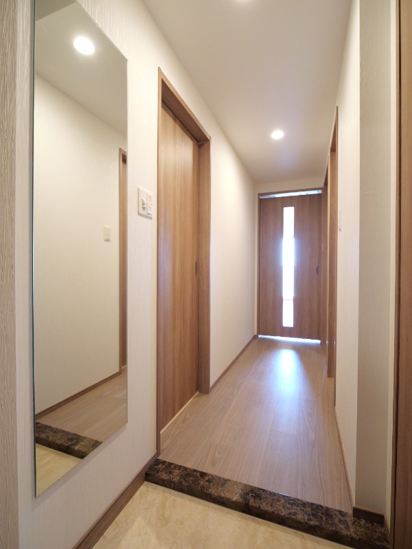 プレジオ川口ASIAN7階 玄関