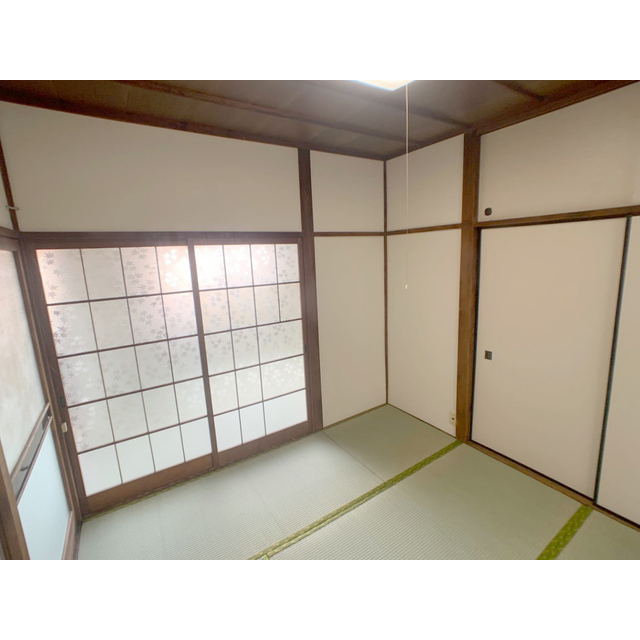 プラウ鳩ヶ谷206号室 リビング