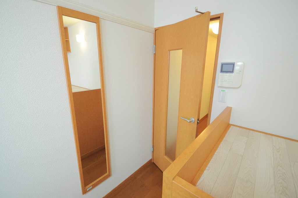 レオパレスナナ206号室 インフォメーションボード