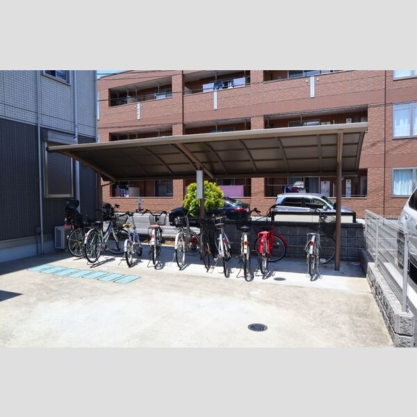 ベルクレスト 駐輪場