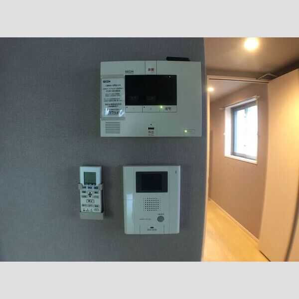 カーサ鈴302号室 302号室セキュリティ・モニター付きインターホン