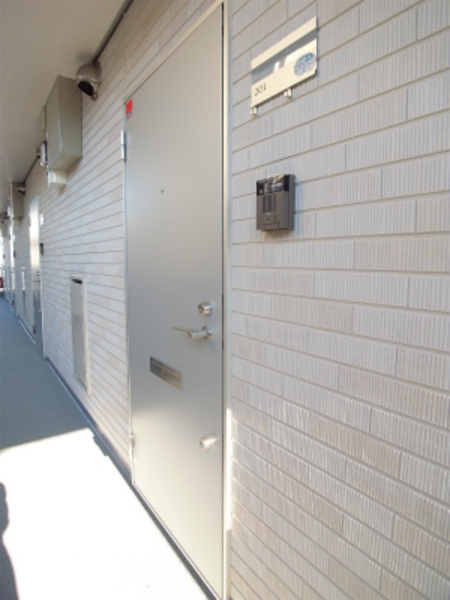 リブリ・グローリーハイツ鶴見 エントランス