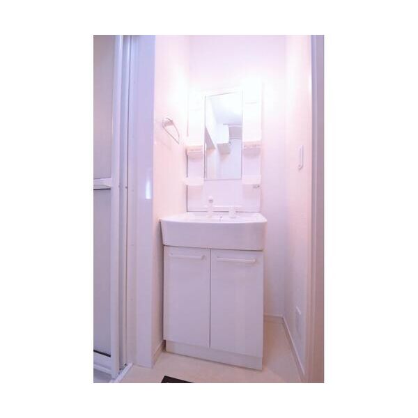 オーポワール北鎌倉101号室 洗面