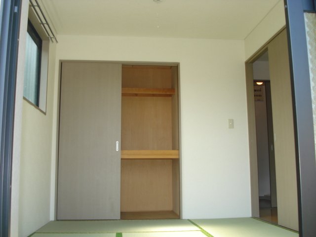 リバティヒルズ １Ｆ和室