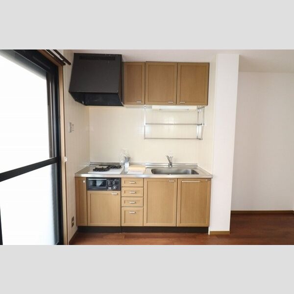 ハイカムール上本郷 システムキッチン