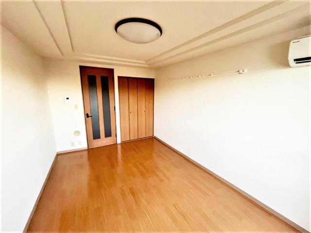 ＳＵＮ　ＣＲＯＳＳ　ＲＯＡＤ 洋室