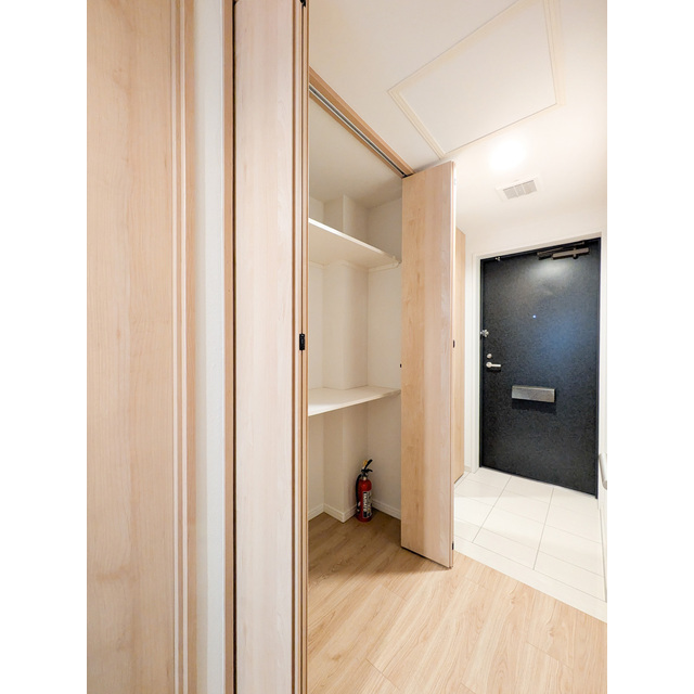 オーパスホームズ白山0701号室 内観