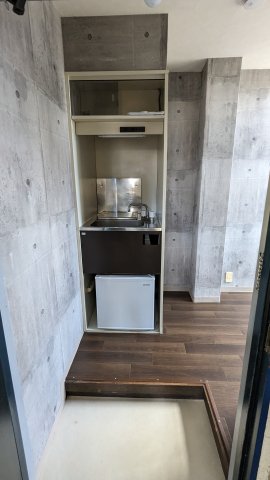 AQUAレジデンス中井208号室 玄関