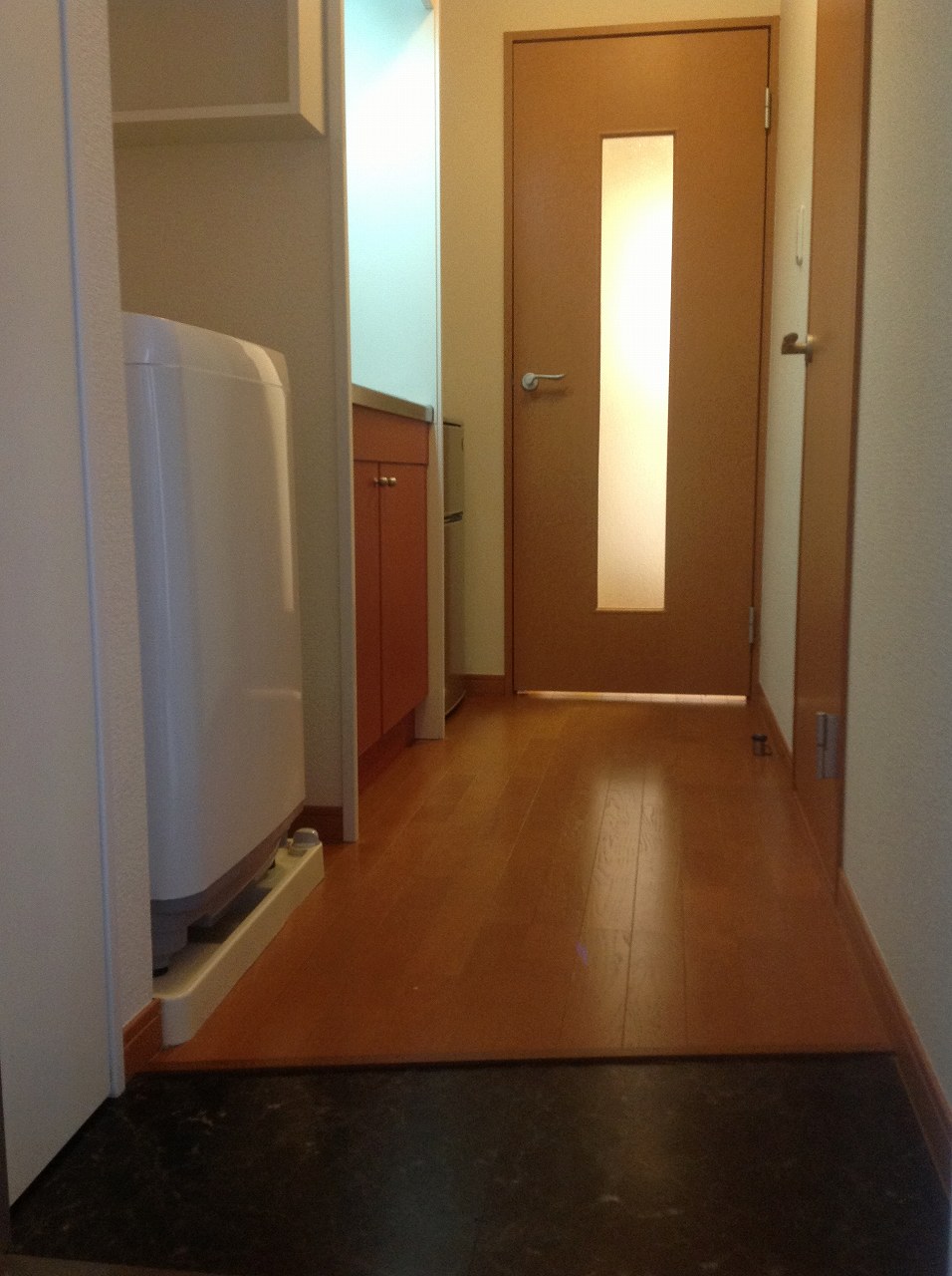 レオパレス末広ガーデン102号室 玄関