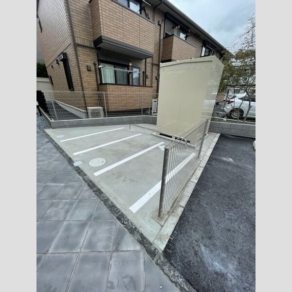 ベル　フロレゾン201号室 バイクスペース