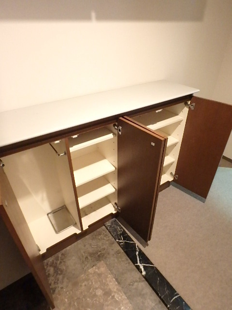 リズムタワーⅡ ◆傘やブーツも収納可能なシューズボックス◆