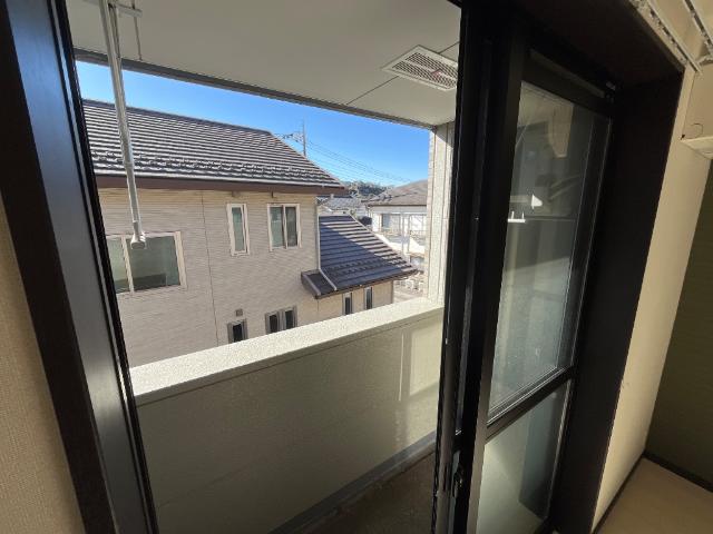 グランドロータス聖蹟202号室 ベランダ