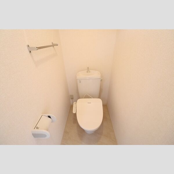 カンピエーレ101号室 温水洗浄暖房便座