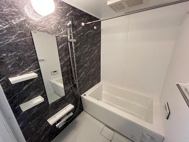 アドニス105号室 バス