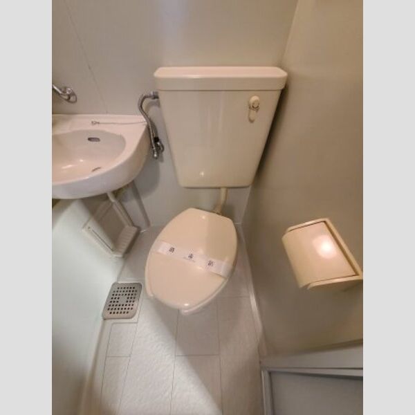 カーサエメラルド102号室 トイレ