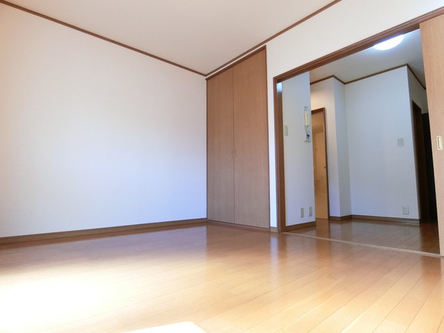 ドミール鷹ノ台0201号室 リビング