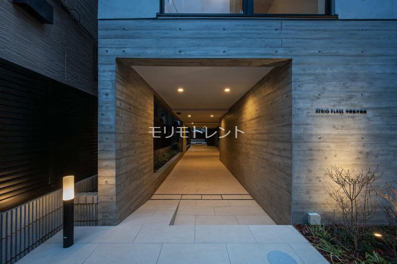 アトリオフラッツ中野新井薬師2階 エントランス