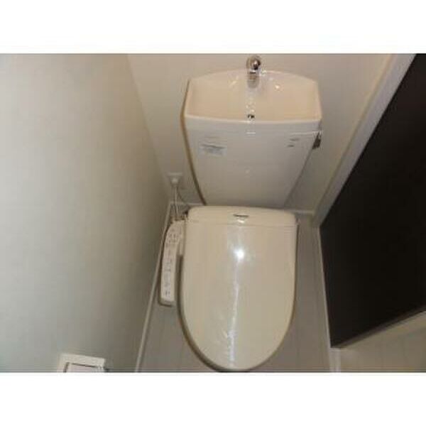 Crane　Hills101号室 トイレ