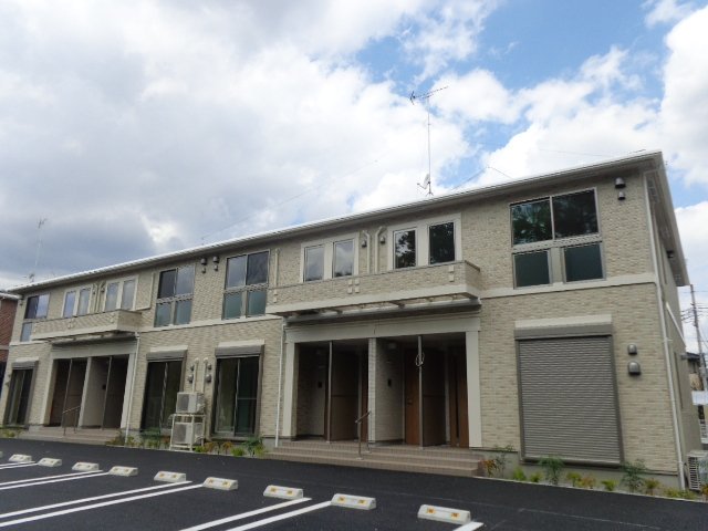 ヴィラージュ弐番館 外観写真（昼）