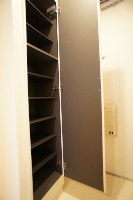 リブリ・Eminence柿の木台 収納