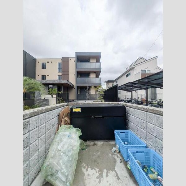 響 ゴミステーション