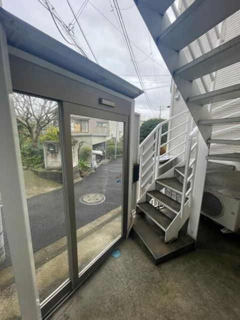 レジェンド磯子 エントランス