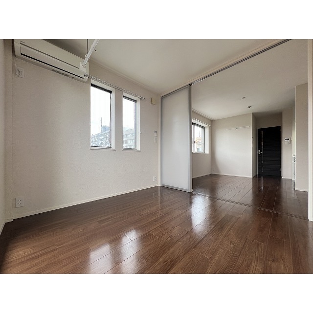 TRES CIRUELA（トレスシルエラ） ※他部屋参考写真※