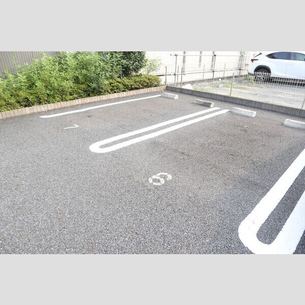 エントピア　Ⅲ 駐車場