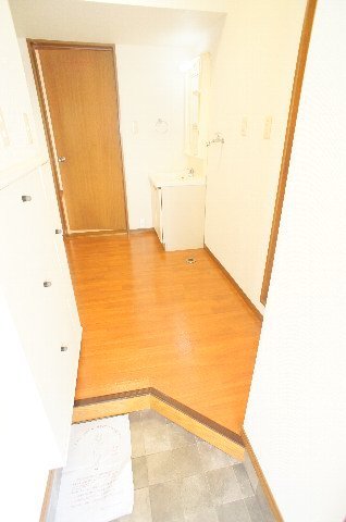 未貴ハイムＣ棟 玄関は下駄箱完備♪