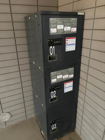 ファミール久我山B2号室 便利な宅配boxは、大型です☆