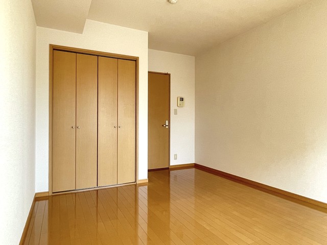 アメニティハイム 同物件の別居室写真です