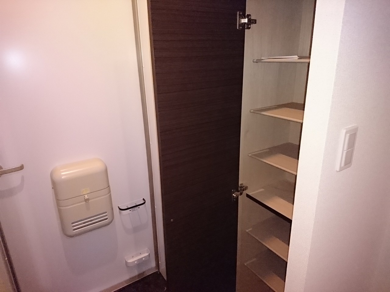 クレイノ青空101号室 玄関