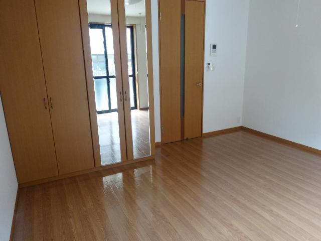 ミレーニア 洋室