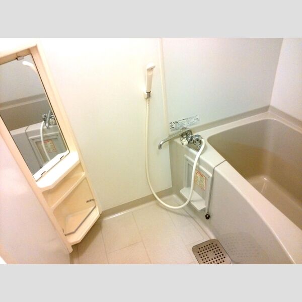 ソレーユ・トレビナ バス