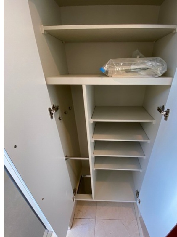 ラグジュアリーアパートメントデュオ神楽坂5階 下足入れ