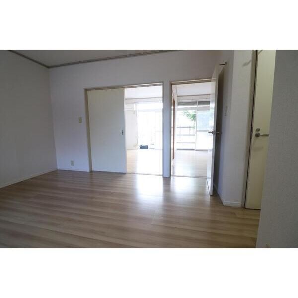 ラブリーホームB リビング