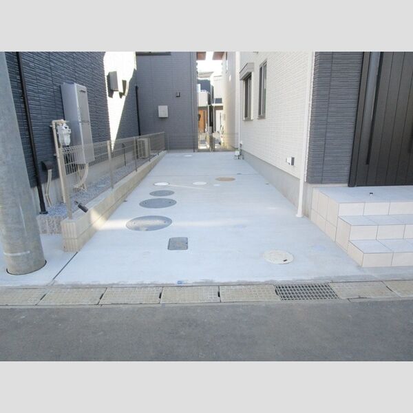 大野町2丁目戸建貸家 専用駐車場