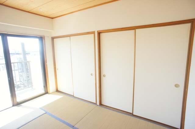 ソイ・コート幕張0101号室 同建物別部屋の参考画像