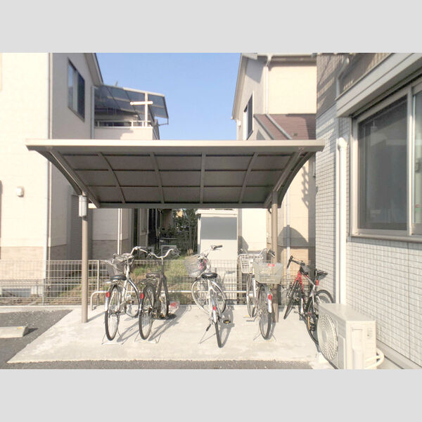 レイディアント 駐輪場