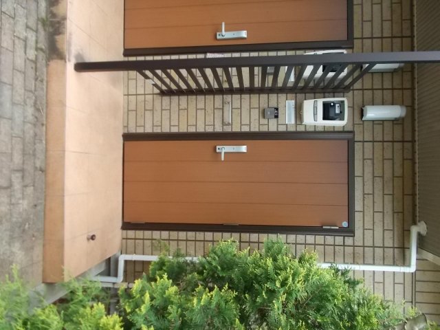 エスポワール105号室 玄関前です。
