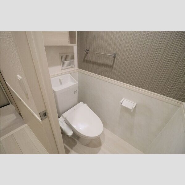 D-KISARIA　EⅠ305号室 温水洗浄暖房便座