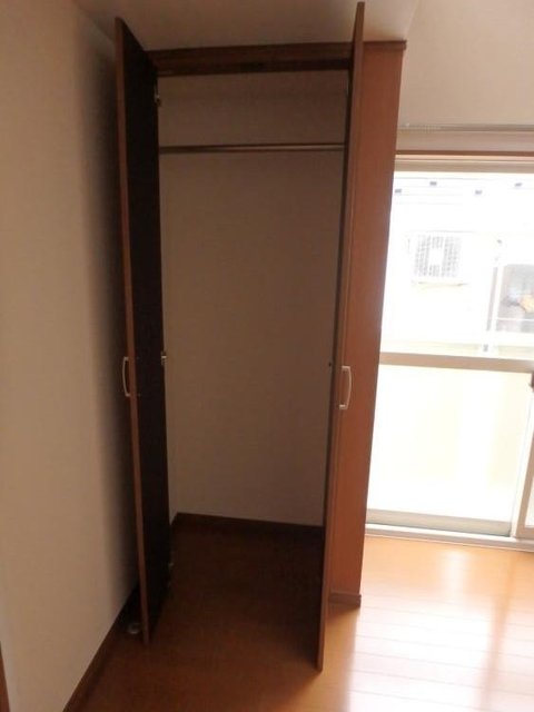 ジュネパレス市川第２４Ｃ2階 クローゼット