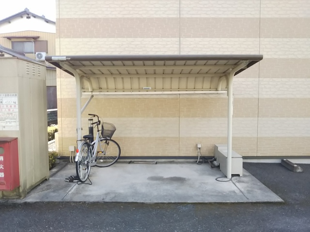 レオパレスエクレール202号室 駐輪場