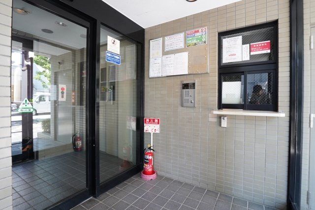 井荻ホームズ3階 エントランス