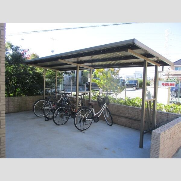 バードネイチャー　A棟 駐輪場