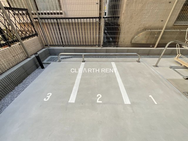 コンシェリア横濱蒔田公園6階 駐輪場