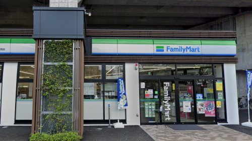 豊田ハイム 【コンビニエンスストア】ファミリーマート 石神井公園駅西店まで122ｍ