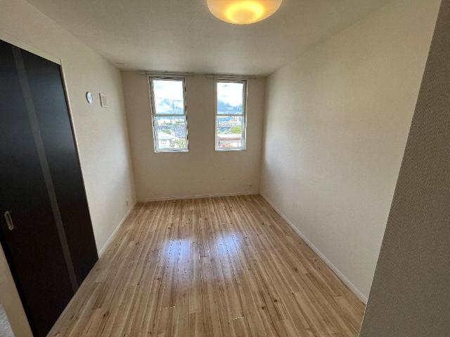 エクセレントヒルズ 南側洋室